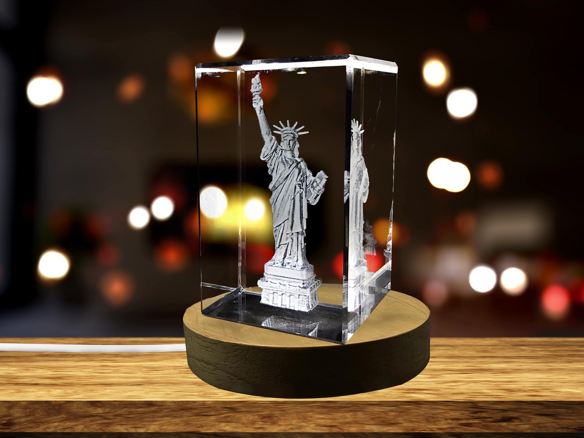 High-Quality Photo Printing & Personalized Gifts - Statue of Liberty 3D Engraved Crystal Souvenir Keepsake | FreezePIX